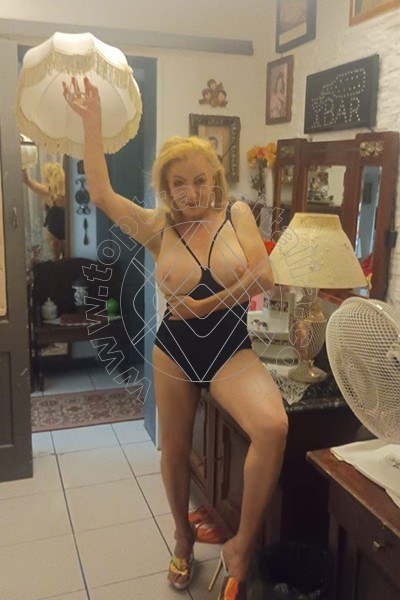 Foto 3 di Fabiola La Cortigiana transex Udine