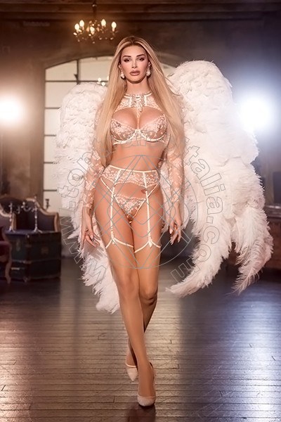 Foto 5 di Valenttina Monster Dick transex Milano
