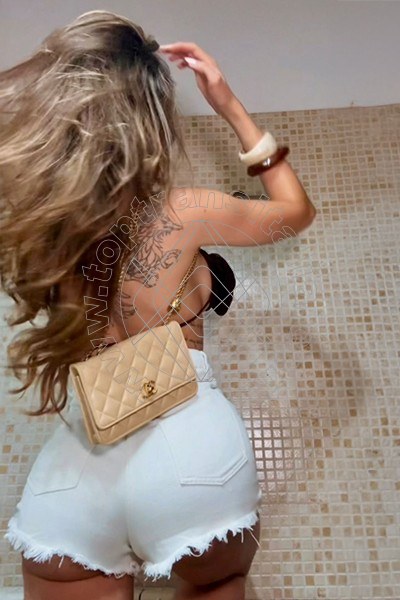 Foto 2 di Danyela Alves transex Parigi