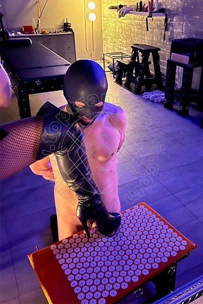 Foto hot di Paola Bello transex Como