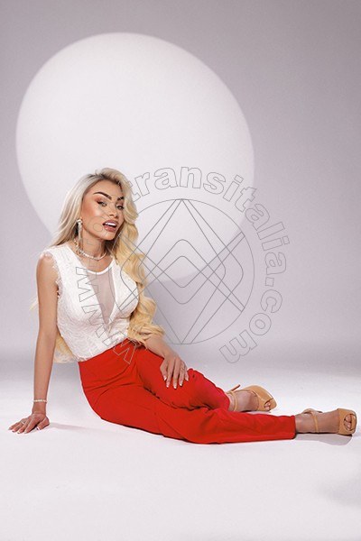 Foto 11 di Chrystal Medeiros Pornostar transex Pescara
