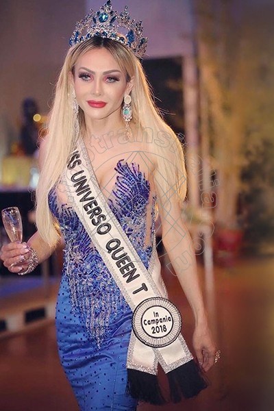 Foto 33 di Chrystal Medeiros Pornostar transex Pescara