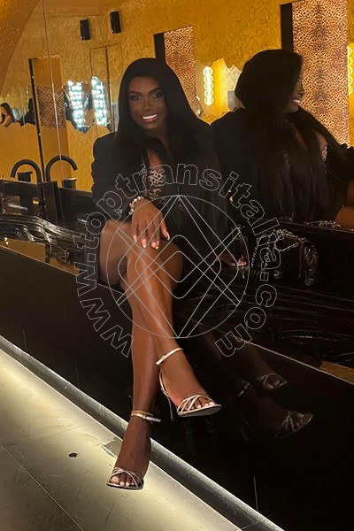 Foto 5 di Karol Bombom transex Londra