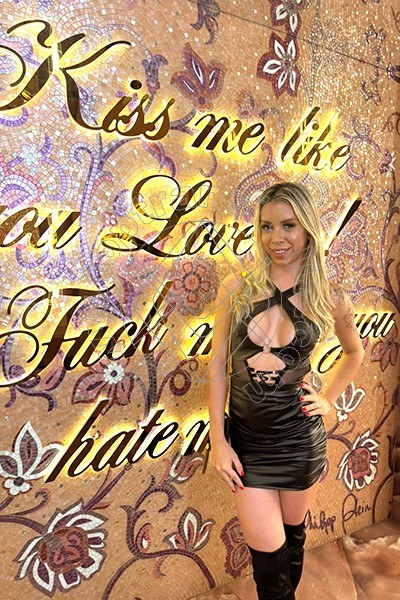 Foto 41 di Pornostar Riane Mello transex Milano