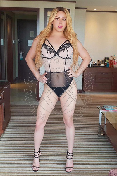 Foto 2 di Ninah Fox transex Glasgow