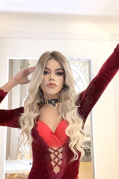 Foto 406 di Rafaella Menicucci Xxl transex Milano