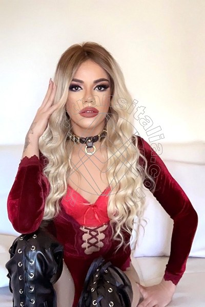 Foto 405 di Rafaella Menicucci Xxl transex Milano