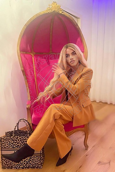 Foto 400 di Rafaella Menicucci Xxl transex Milano