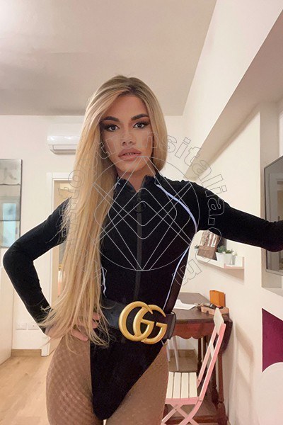 Foto 382 di Rafaella Menicucci Xxl transex Milano