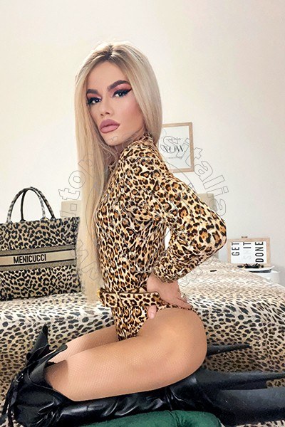 Foto 378 di Rafaella Menicucci Xxl transex Milano