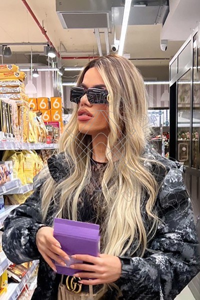 Foto 364 di Rafaella Menicucci Xxl transex Milano