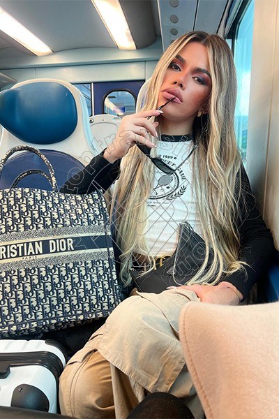 Foto 361 di Rafaella Menicucci Xxl transex Milano