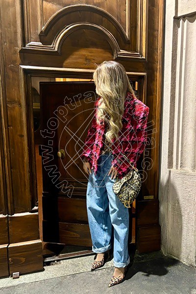 Foto 205 di Rafaella Menicucci Xxl transex Milano