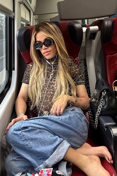 Foto 207 di Rafaella Menicucci Xxl transex Milano