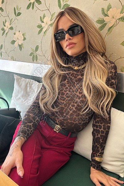 Foto 202 di Rafaella Menicucci Xxl transex Milano