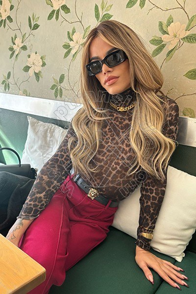 Foto 201 di Rafaella Menicucci Xxl transex Milano