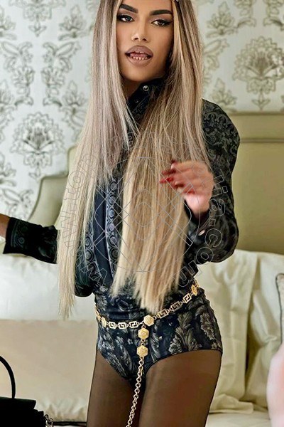 Foto 271 di Rafaella Menicucci Xxl transex Milano