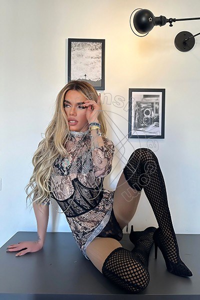 Foto 321 di Rafaella Menicucci Xxl transex Milano