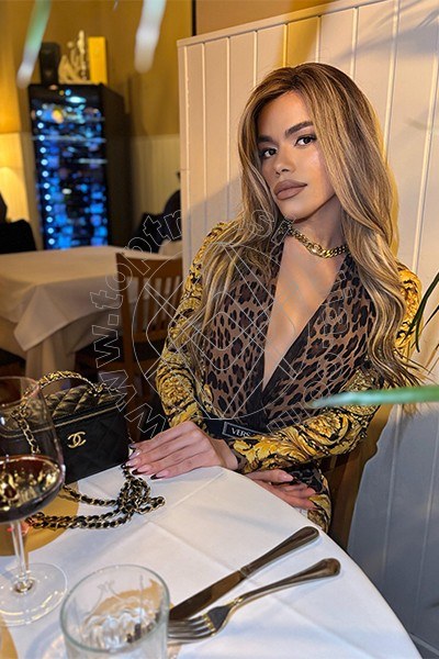 Foto 182 di Rafaella Menicucci Xxl transex Milano