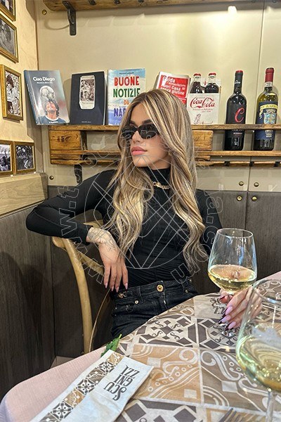 Foto 173 di Rafaella Menicucci Xxl transex Milano