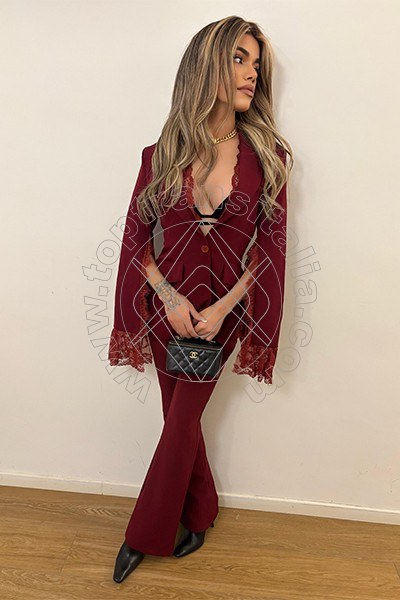 Foto 149 di Rafaella Menicucci Xxl transex Milano