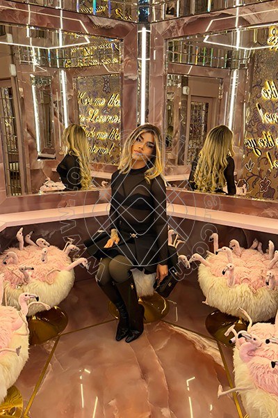 Foto 133 di Rafaella Menicucci Xxl transex Milano