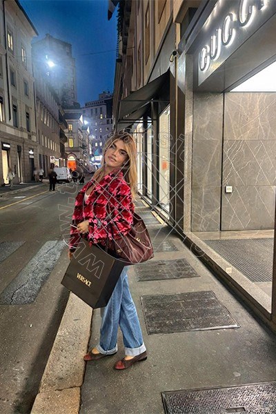 Foto 30 di Rafaella Menicucci Xxl transex Milano