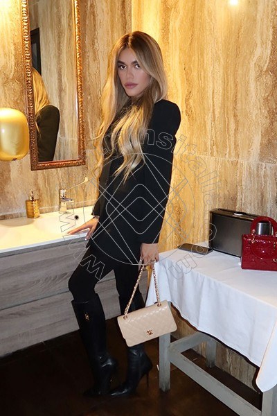 Foto 15 di Rafaella Menicucci Xxl transex Milano
