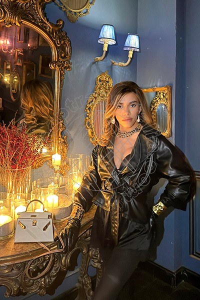 Foto 6 di Rafaella Menicucci Xxl transex Milano