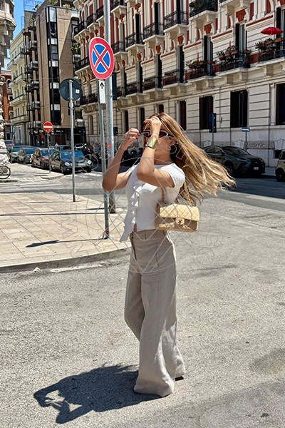 Foto 19 di Rafaella Menicucci Xxl transex Napoli
