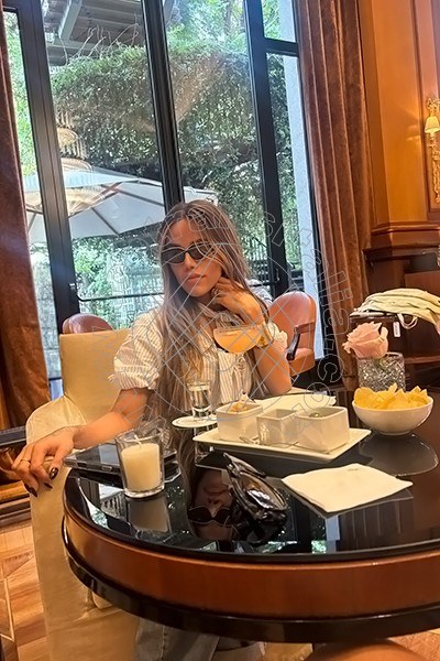Foto 9 di Rafaella Menicucci Xxl transex Napoli