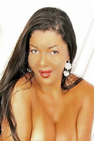 Foto 3 di Priscilla Ferraz transex Parigi