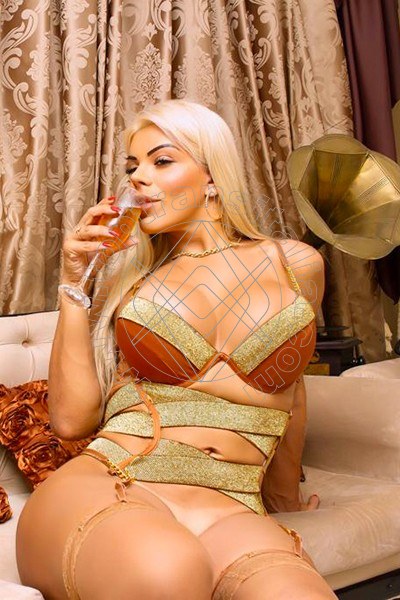 Foto 5 di Christine Bigboobes transex Lisbona