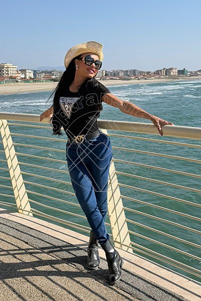 Foto 21 di Karina Rios Pornostar transex Alba