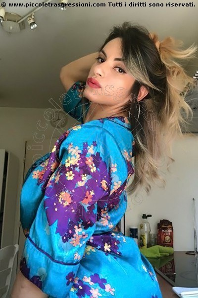 Foto selfie di Yonara Borges transex Agen