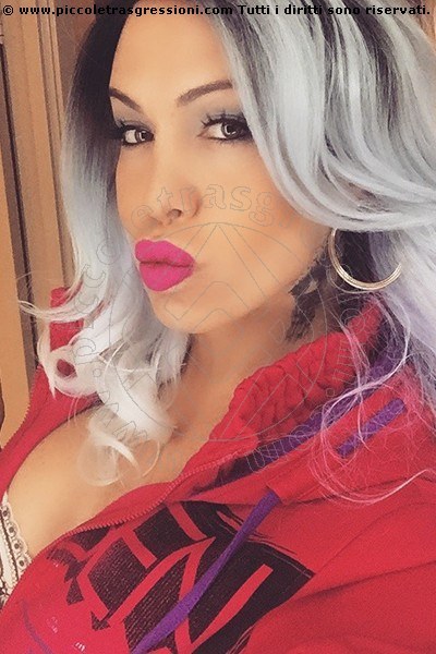 Foto selfie di Danika Dreamz transex Edmonton