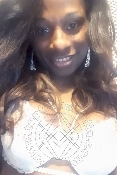 Foto selfie 3 di Graicy Ohara Pornostar transex Colonnella