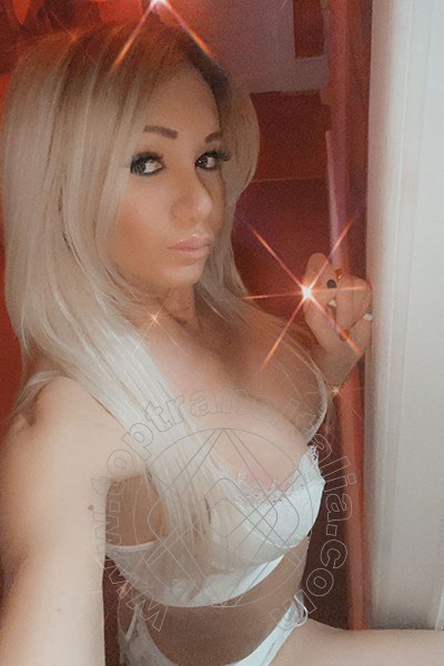 Foto selfie 355 di Pamy La Diva Stellare transex Losanna