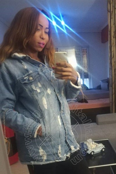 Foto selfie 41 di Leonna Pantera transex Roma