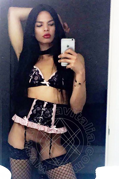 Foto selfie hot di Sabrina Morais Xxxl transex San Giuliano