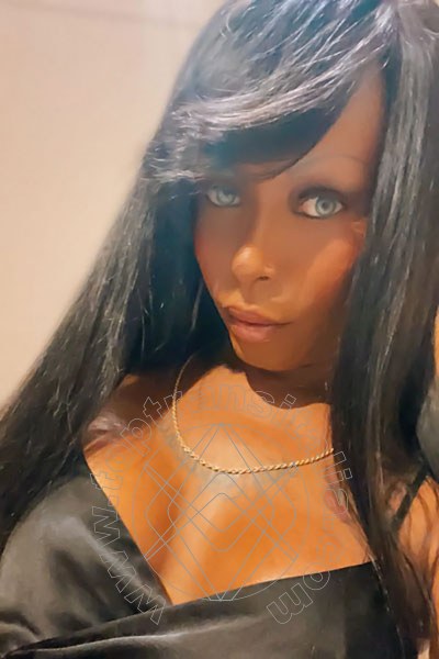 Foto selfie 2 di Meg Castellani transex Cinisello Balsamo