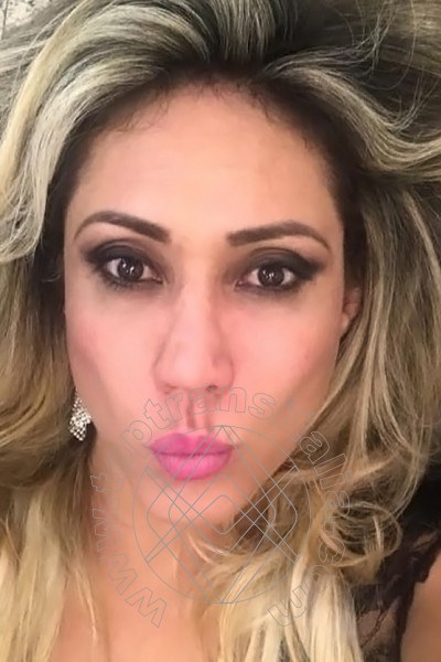Foto selfie di Fernanda Dior transex Pavia