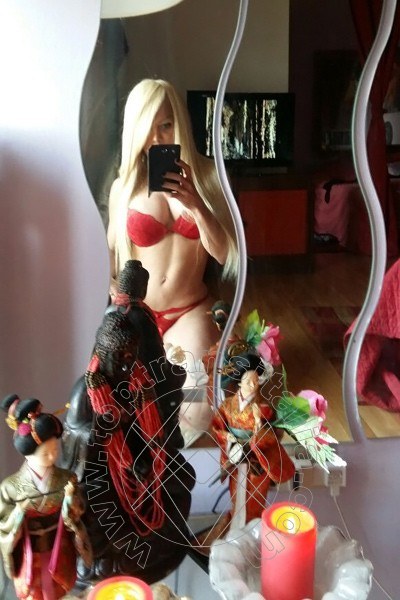 Foto selfie 23 di Barbie Bionda transex Villa Rosa