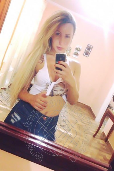 Foto selfie 101 di Raphaela Martins Pornostar transex Albisola Superiore