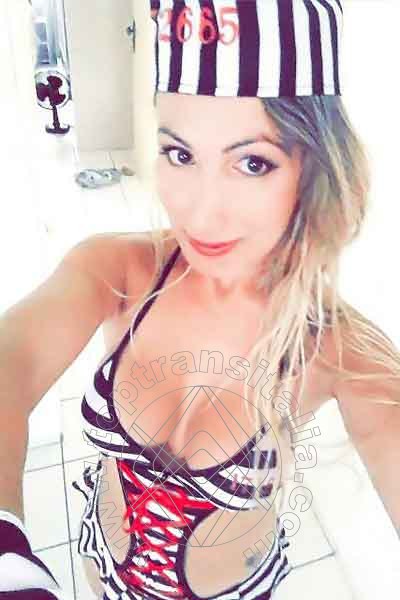 Foto selfie 93 di Raphaela Martins Pornostar transex Albisola Superiore