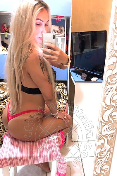 Foto selfie 74 di Raphaela Martins Pornostar transex Albisola Superiore