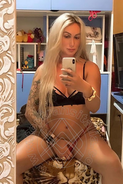 Foto selfie 75 di Raphaela Martins Pornostar transex Albisola Superiore