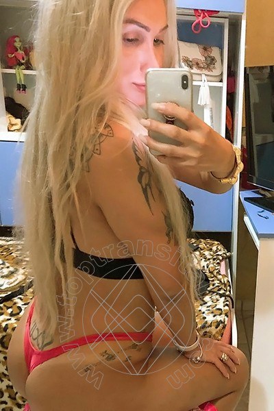 Foto selfie 73 di Raphaela Martins Pornostar transex Albisola Superiore