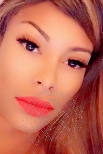 Foto selfie 19 di Miriany Ribeiro Pornostar transex Perugia