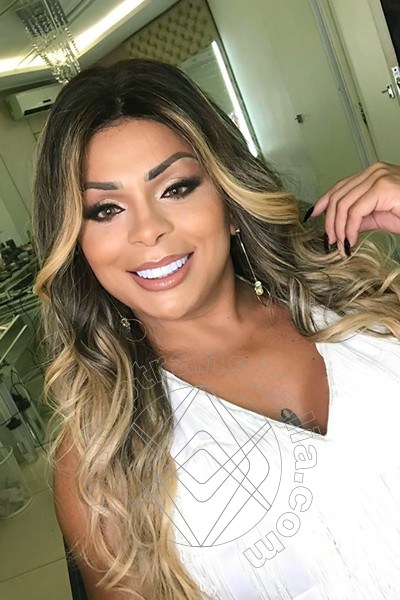 Foto selfie 30 di Thayla Santos Pornostar transex Milano